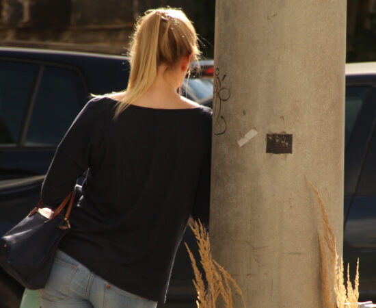 comment-aborder-une-fille-statique-coaching-seduction